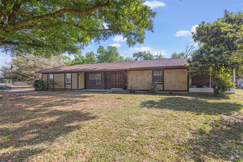 13917 HOWARD BOULEVARD KATHLEEN, FL 33849