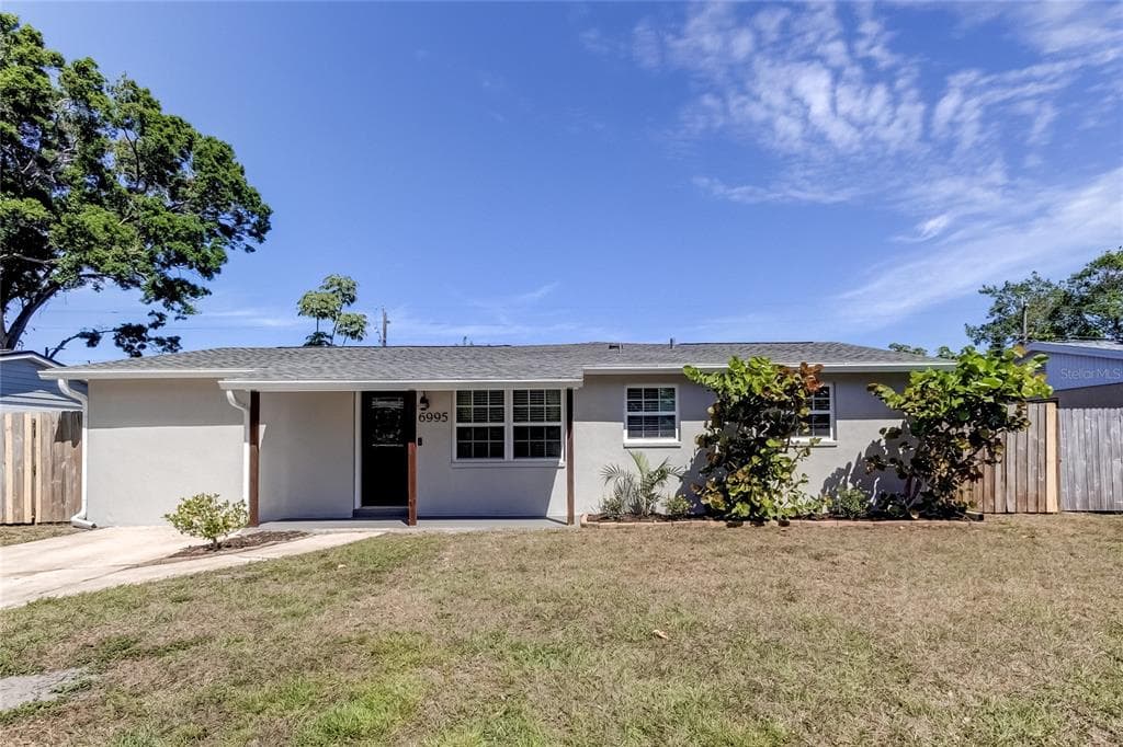 6995 84TH AVENUE N PINELLAS PARK, FL 33781