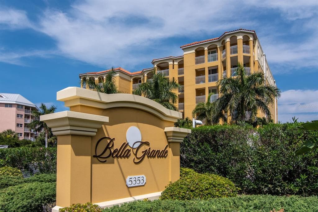 5353 GULF BOULEVARD UNIT B102 ST PETE BEACH, FL 33706