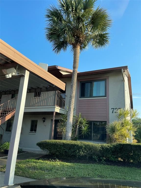 727 83RD AVE N UNIT 206 ST PETERSBURG, FL 33702