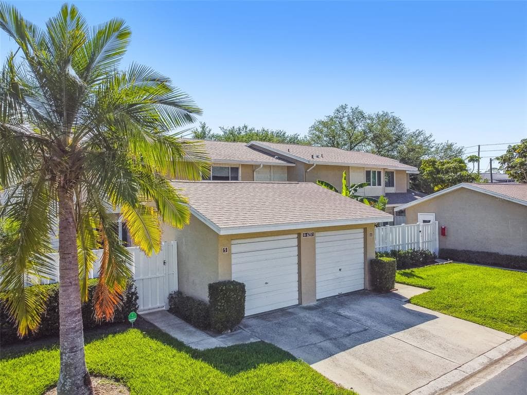 6257 CAPE HATTERAS WAY NE UNIT 5 ST PETERSBURG, FL 33702