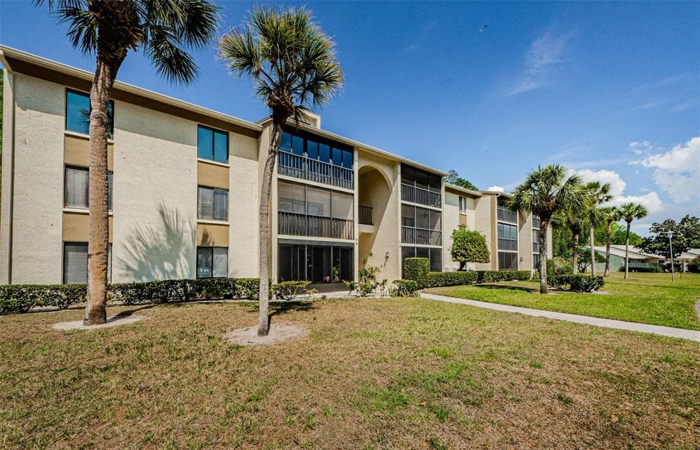 3101 LAKE PINE WAY UNIT G3 TARPON SPRINGS, FL 34688