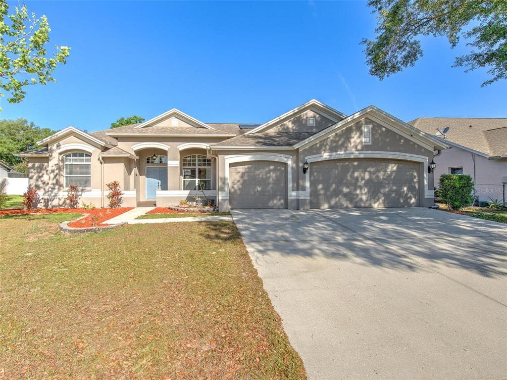 4010 LITHIA RIDGE BOULEVARD VALRICO, FL 33596