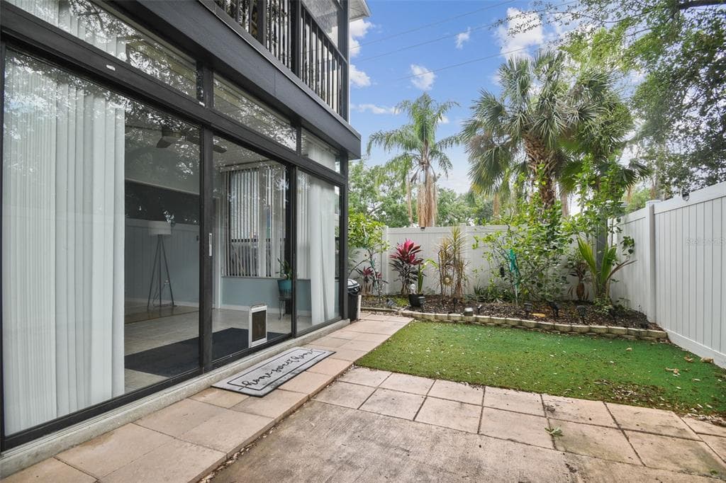 3820 W AZEELE STREET UNIT 101