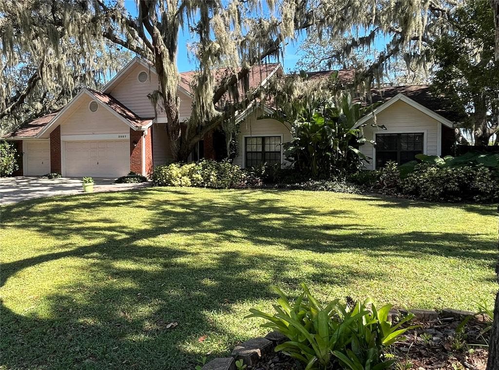 3907 RYALWOOD COURT VALRICO, FL 33596