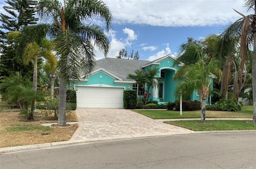 808 GREENVIEW DRIVE APOLLO BEACH, FL 33572