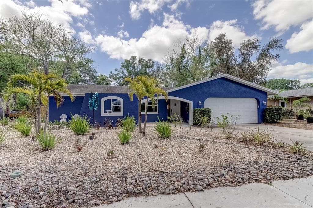 12832 LOIS AVENUE SEMINOLE, FL 33776