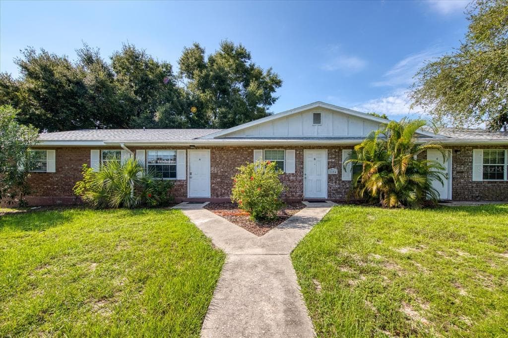 1804 3RD COURT SE UNIT D WINTER HAVEN, FL 33880