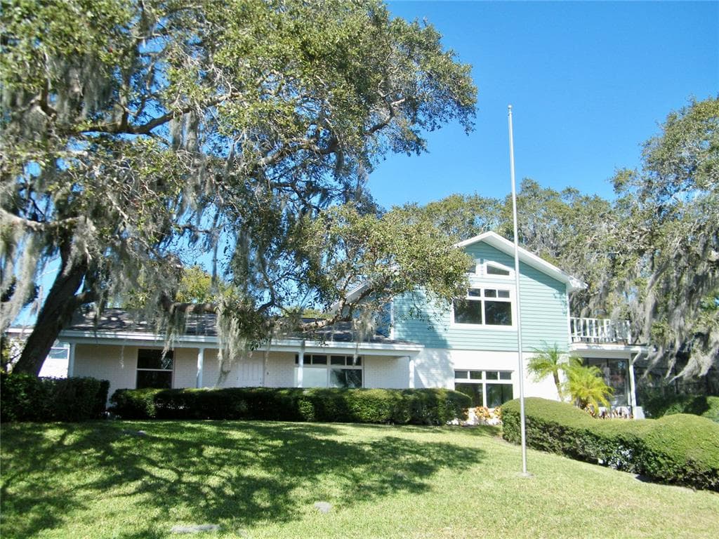 1025 N BAYSHORE DRIVE SAFETY HARBOR, FL 34695