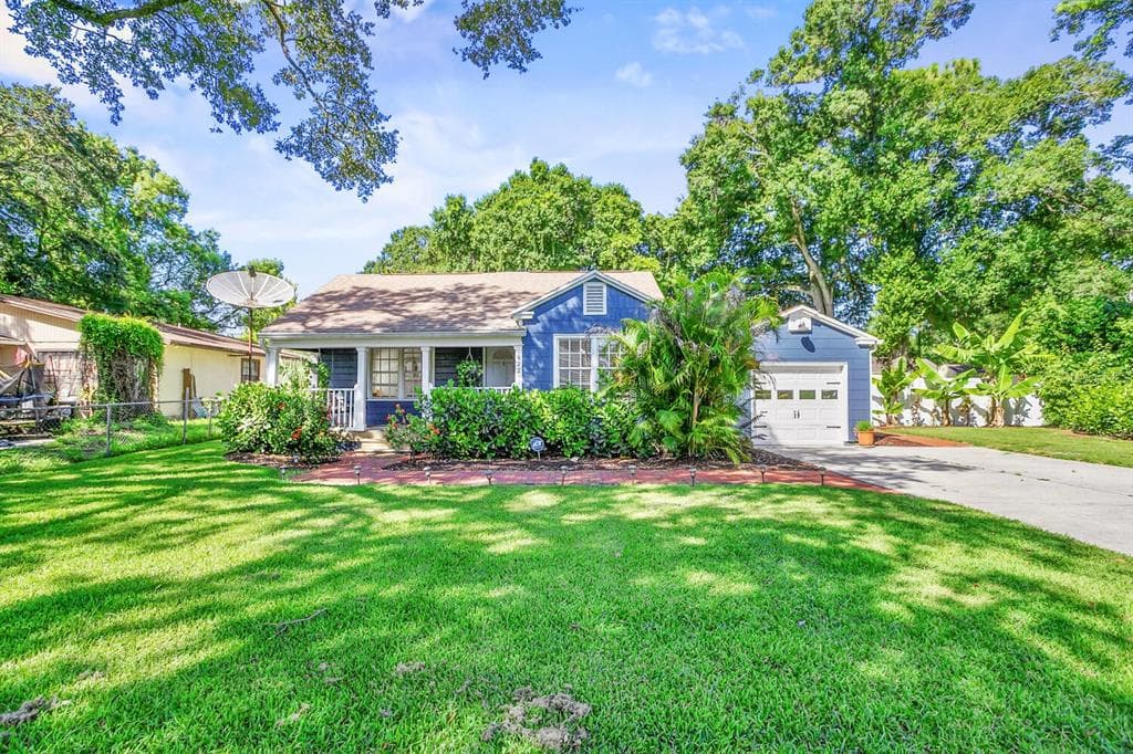 922 W CANDLEWOOD AVENUE TAMPA, FL 33603
