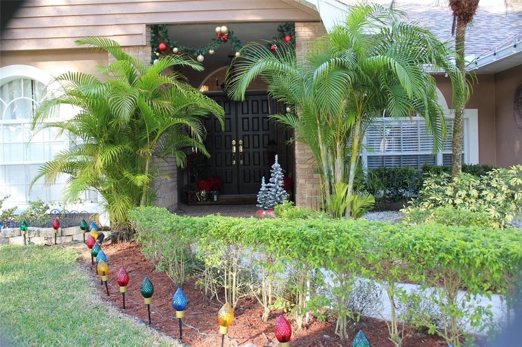 16713 SHEFFIELD PARK DR LUTZ, FL 33549
