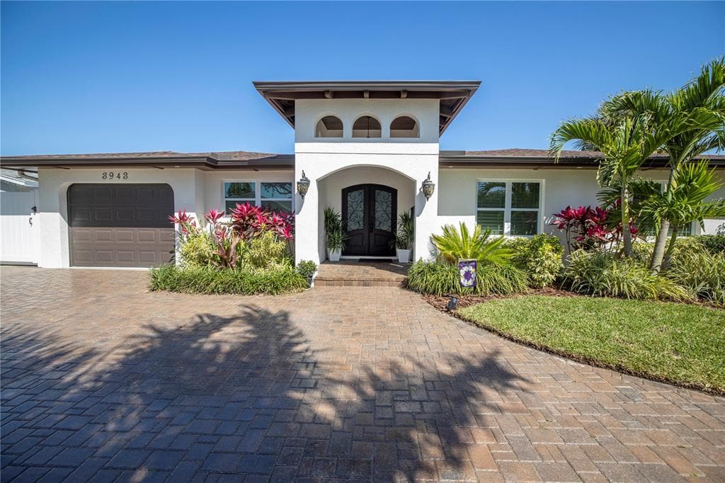 3943 14TH WAY NE ST PETERSBURG, FL 33703