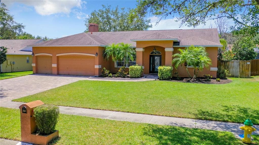 2706 BENT LEAF DRIVE VALRICO, FL 33594