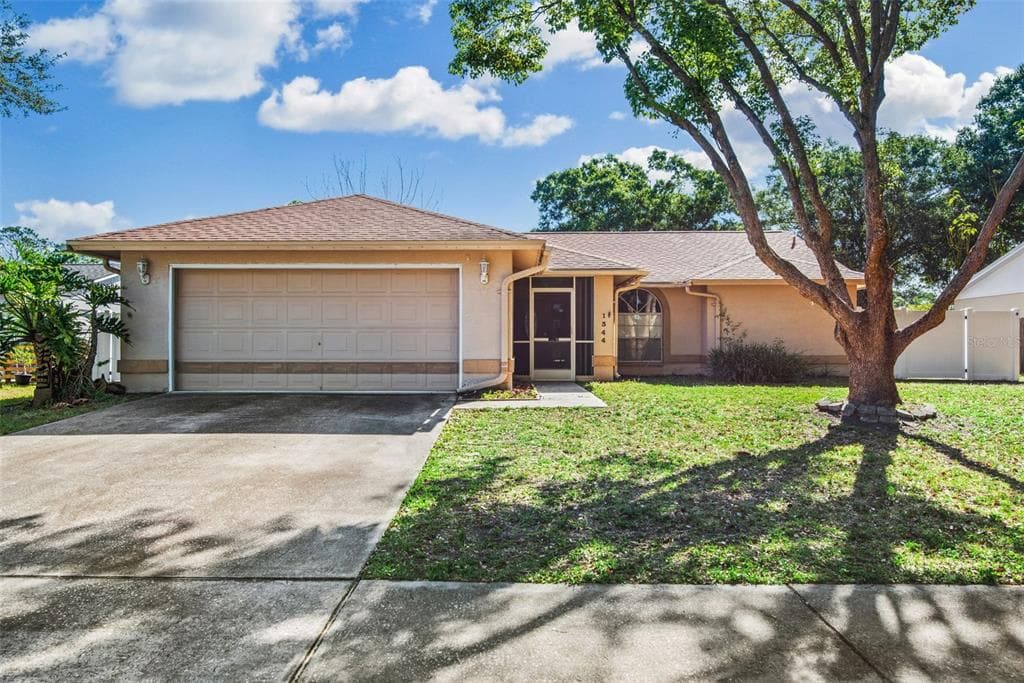 1344 EDGEWATER COURT LUTZ, FL 33559