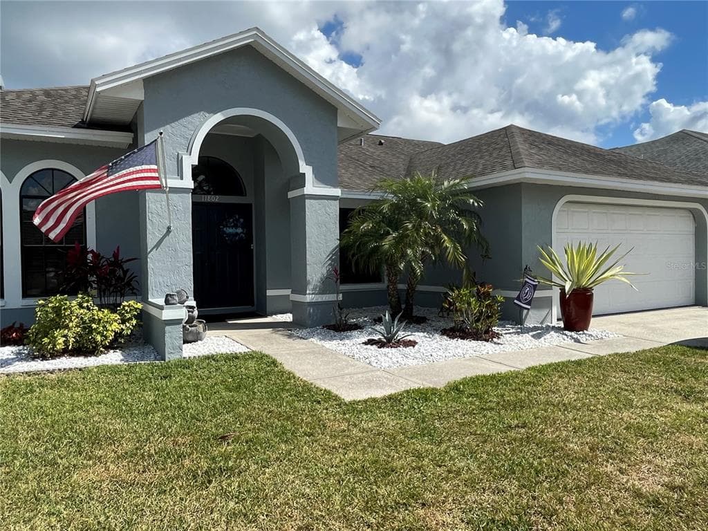 11802 COUNTRY COVE WAY TAMPA, FL 33635