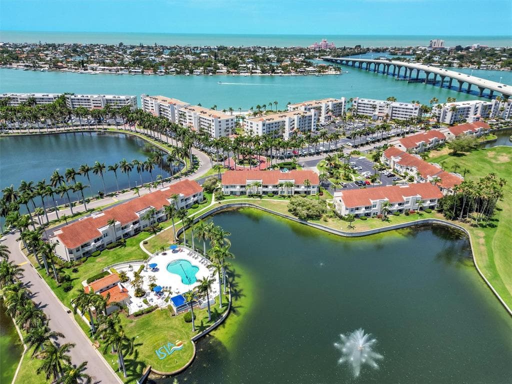 6080 BAHIA DEL MAR CIRCLE UNIT 111 ST PETERSBURG, FL 33715