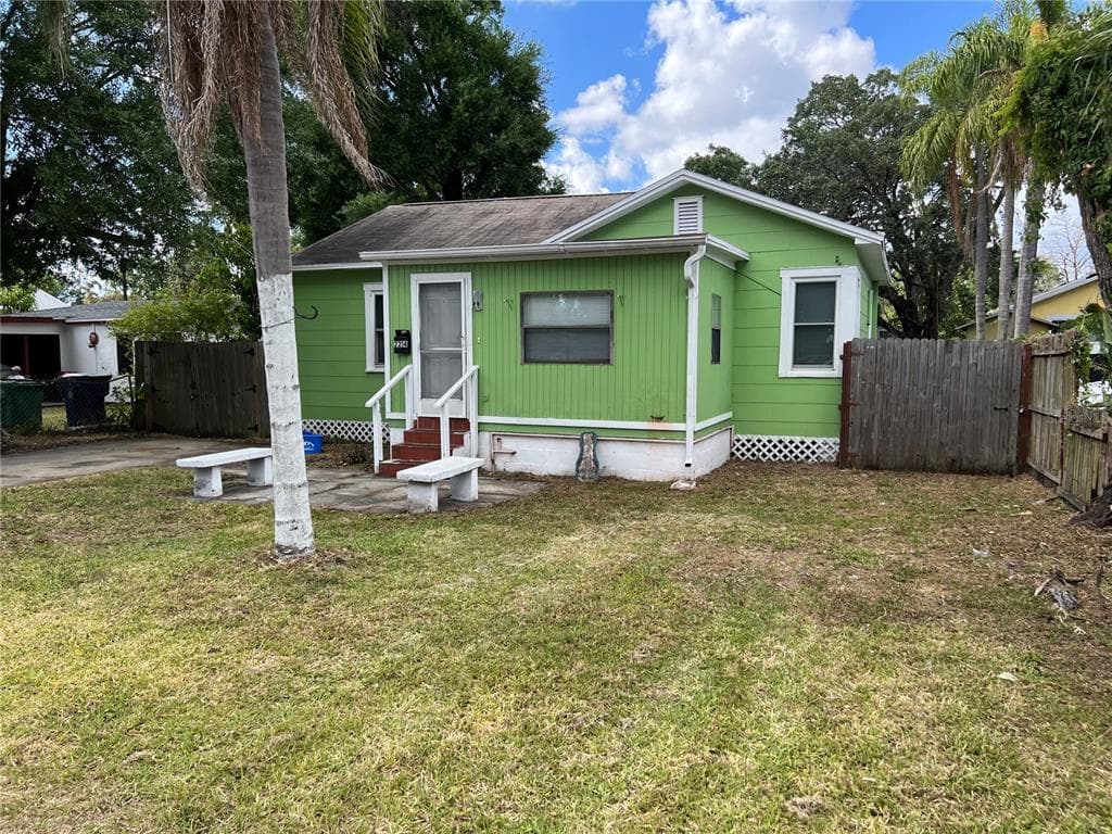 2214 LINSEY STREET TAMPA, FL 33605