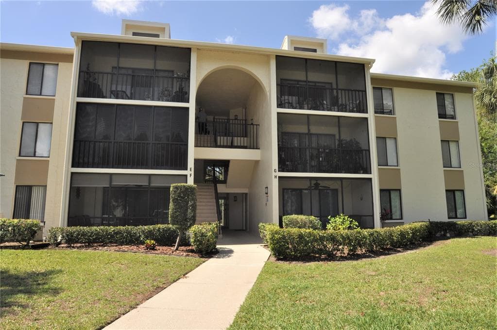 3134 LAKE PINE WAY UNIT E1 TARPON SPRINGS, FL 34688