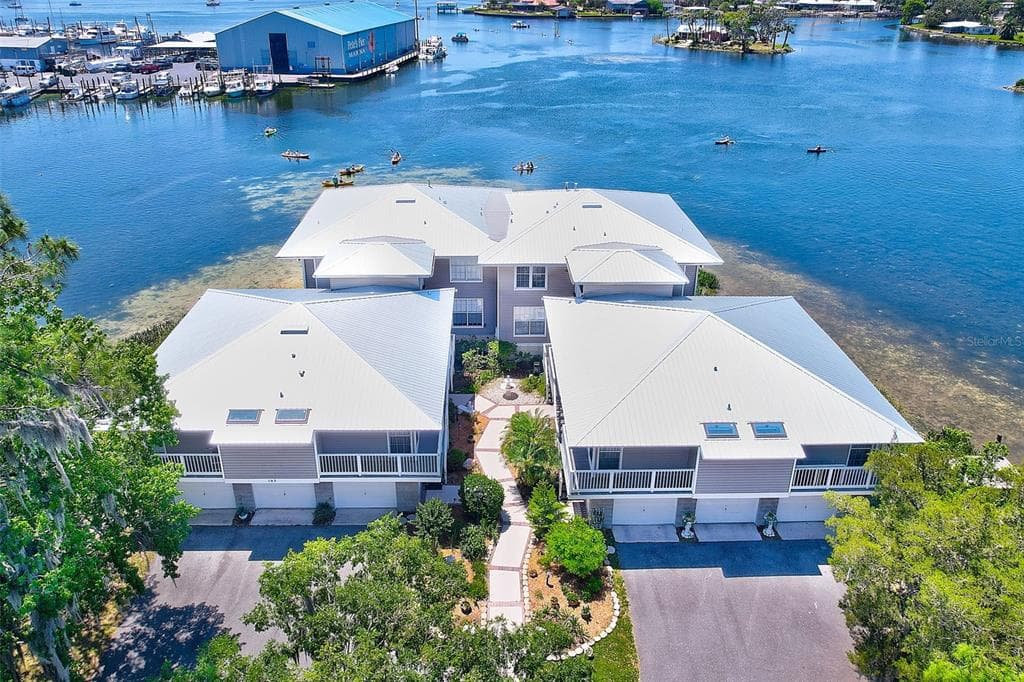 179 NW BAY PATH CRYSTAL RIVER, FL 34428