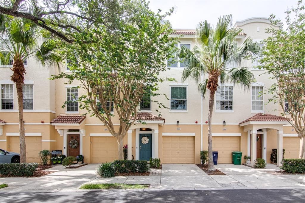 3183 BAYSHORE OAKS DRIVE TAMPA, FL 33611