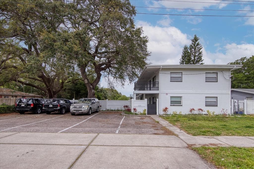 662 UNION STREET UNIT 2D DUNEDIN, FL 34698