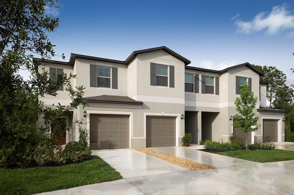 36351 GARDEN WALL WAY ZEPHYRHILLS, FL 33541