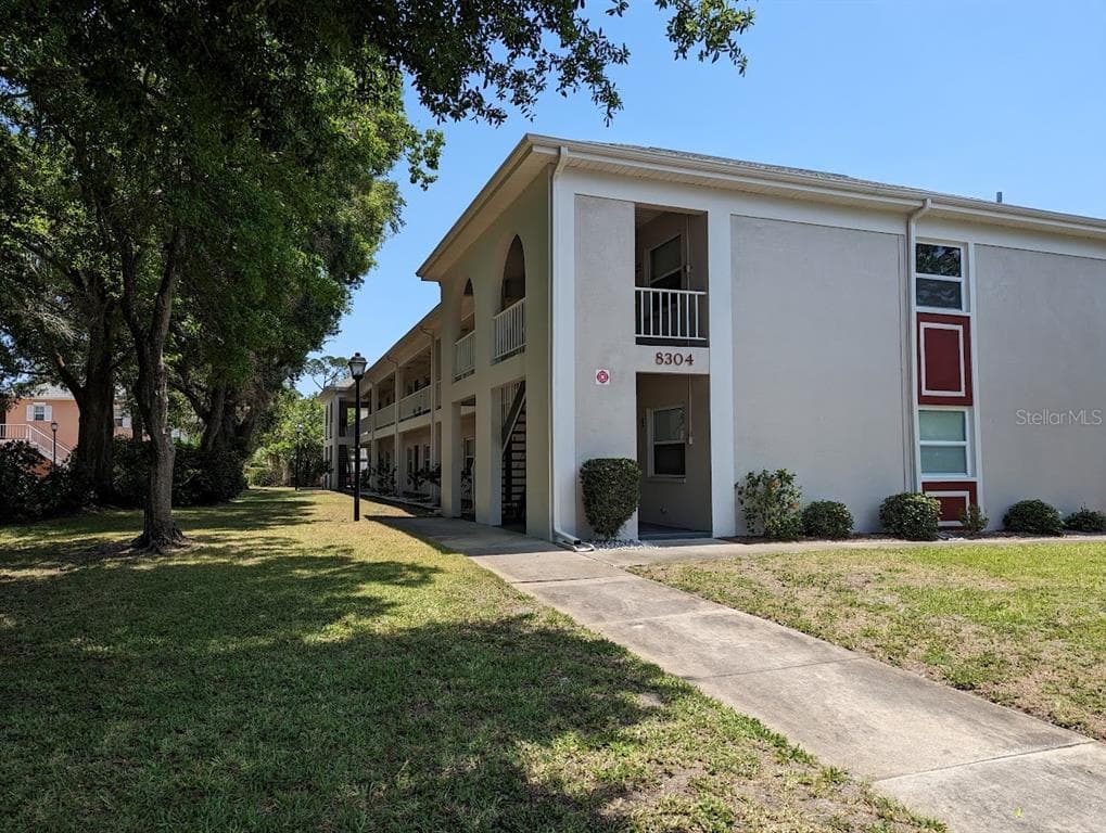 8304 BARDMOOR BOULEVARD UNIT 203 SEMINOLE, FL 33777