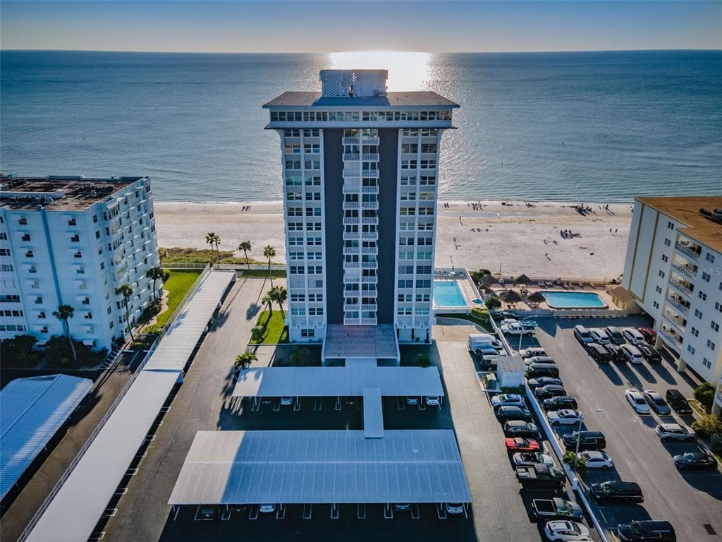 17408 GULF BOULEVARD UNIT 304 REDINGTON SHORES, FL 33708