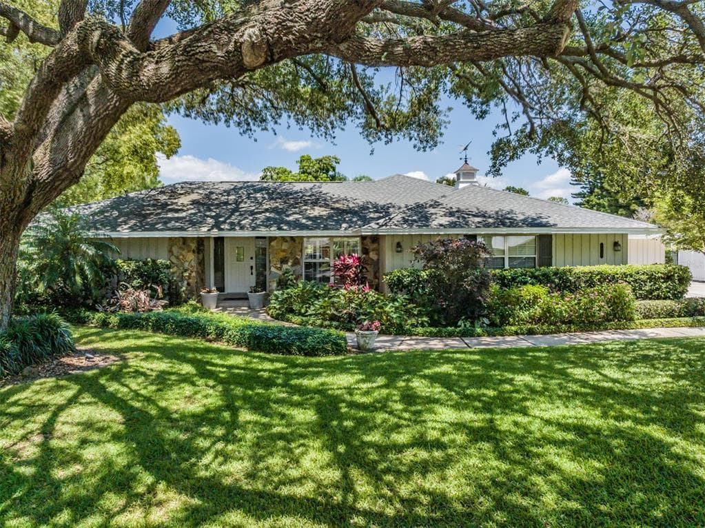 2937 WHISPER LANE S CLEARWATER, FL 33762
