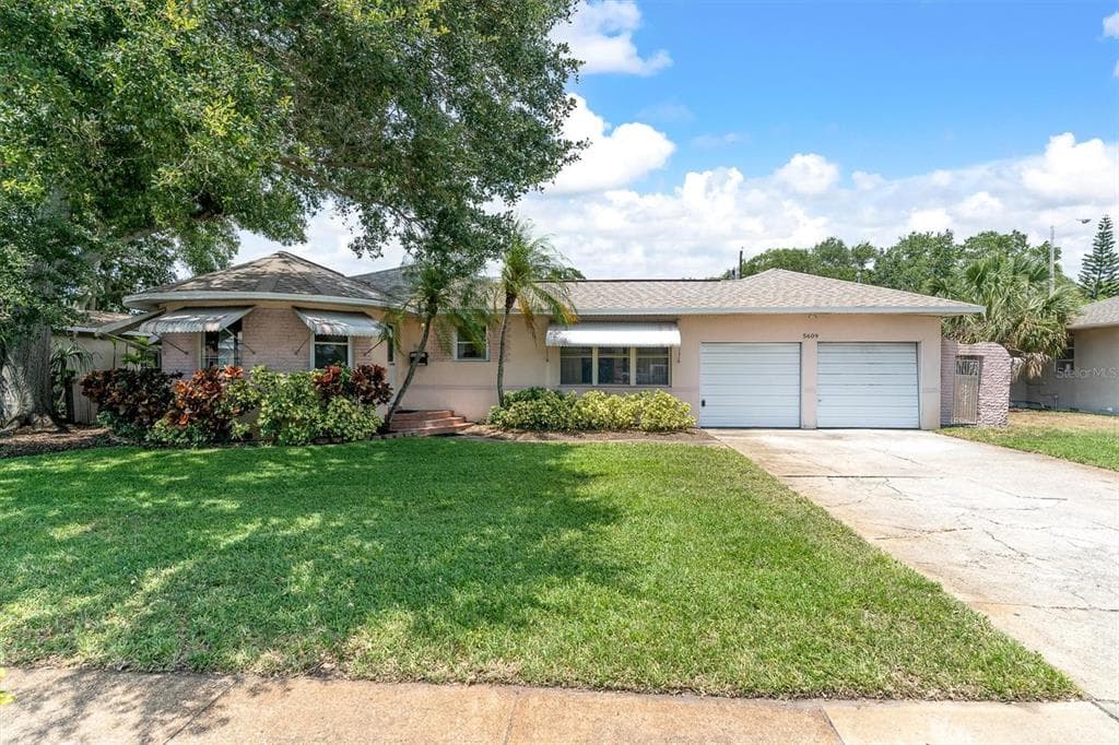 5609 GULFPORT BOULEVARD S