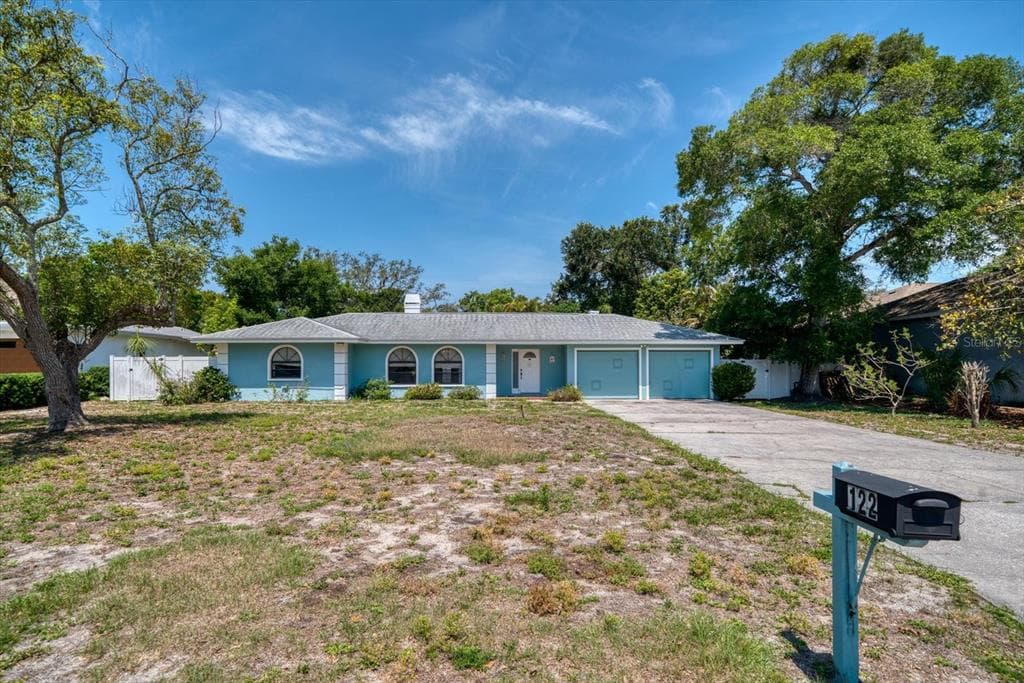 122 PALMETTO LANE LARGO, FL 33770
