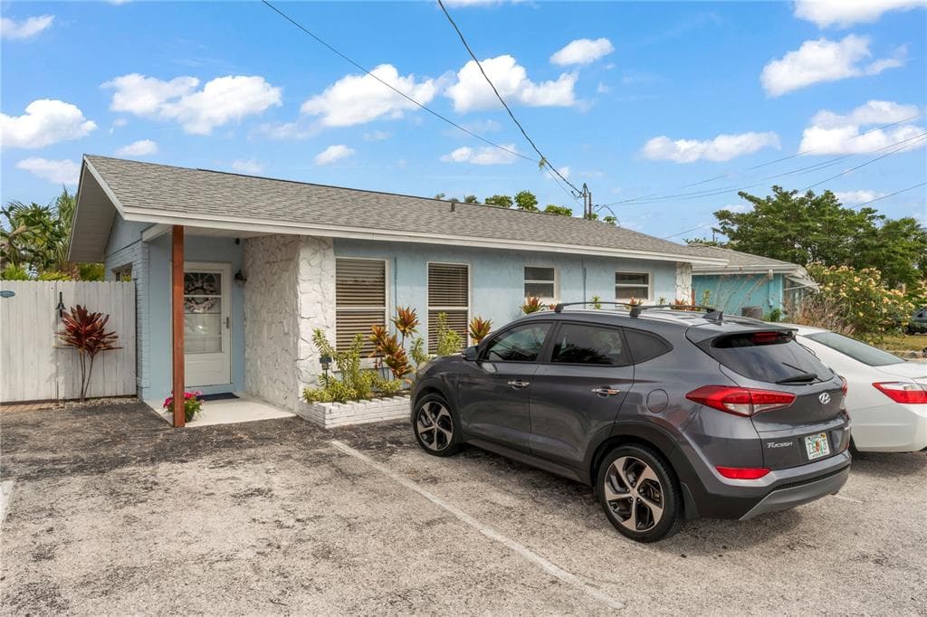 340 129TH AVENUE E MADEIRA BEACH, FL 33708
