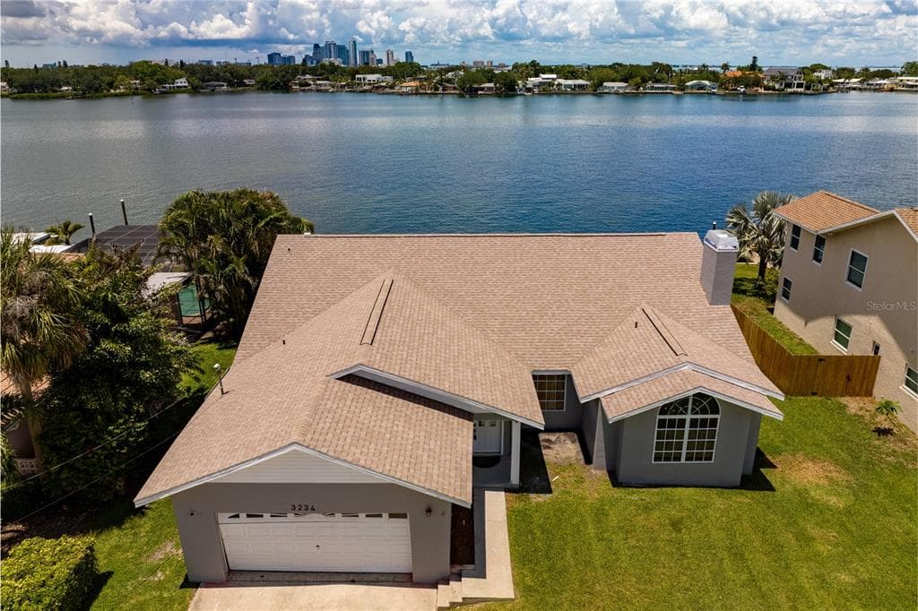 3234 COQUINA KEY DRIVE SE