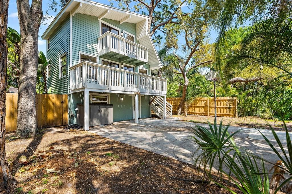 1919 SERPENTINE CIRCLE S ST PETERSBURG, FL 33712