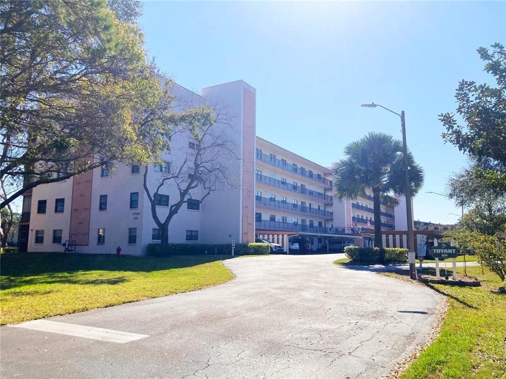 8174 TERRACE GARDEN DRIVE N UNIT 311 ST PETERSBURG, FL 33709