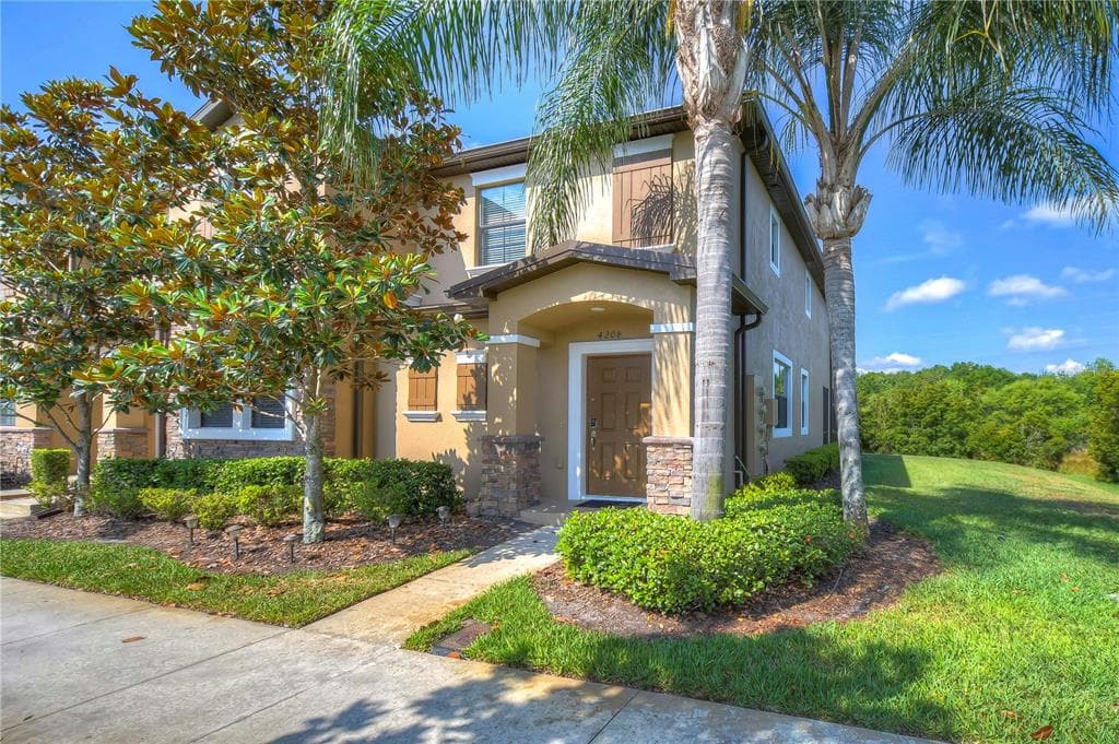 4208 FENNWOOD COURT WESLEY CHAPEL, FL 33543
