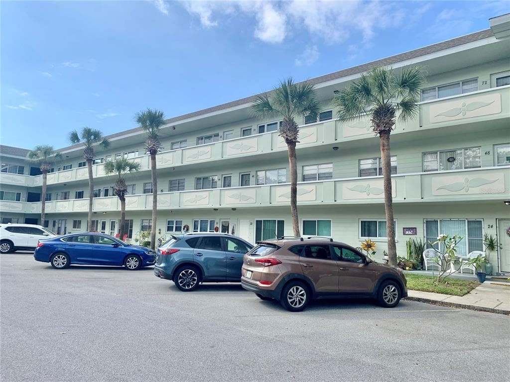 2386 SUMATRAN WAY UNIT 44 CLEARWATER, FL 33763