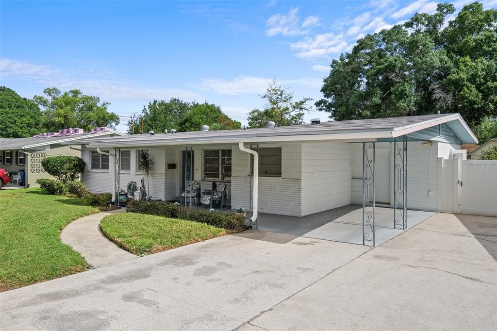4617 W BAY COURT AVENUE TAMPA, FL 33611