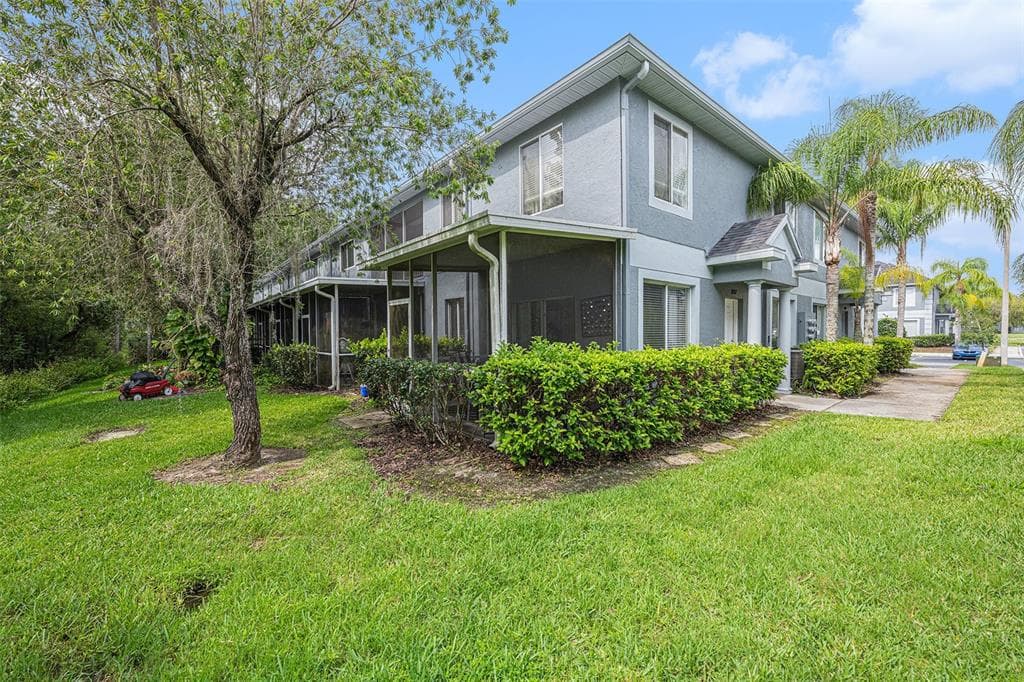 18117 PARADISE POINT DRIVE TAMPA, FL 33647