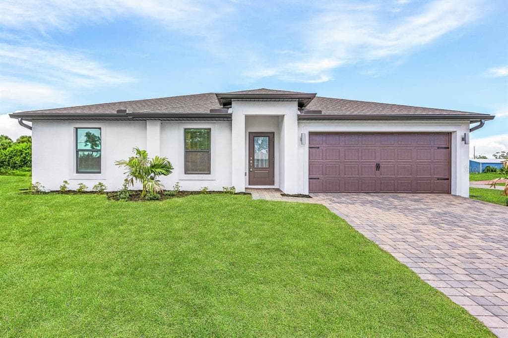5002 WHITE AVENUE PORT CHARLOTTE, FL 33981