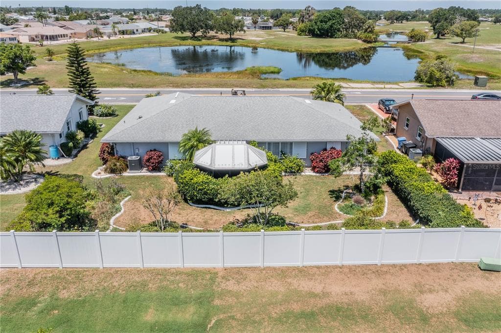 1811 EL RANCHO DRIVE