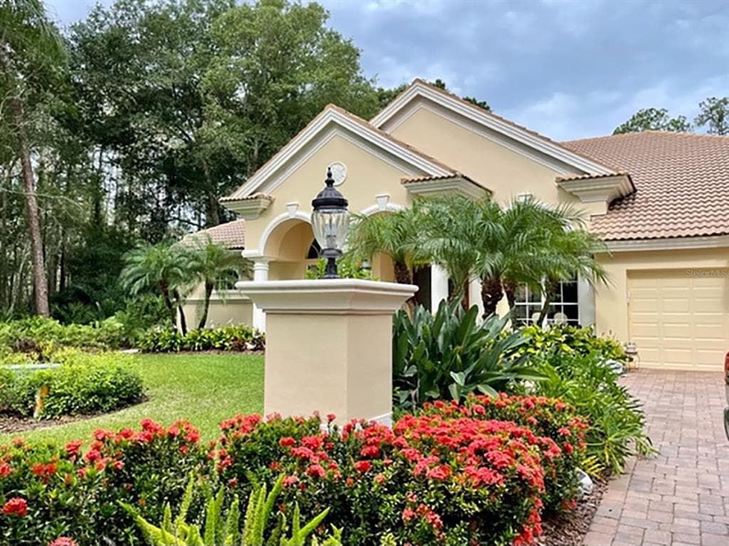 2860 DARBY'S RUN TARPON SPRINGS, FL 34688