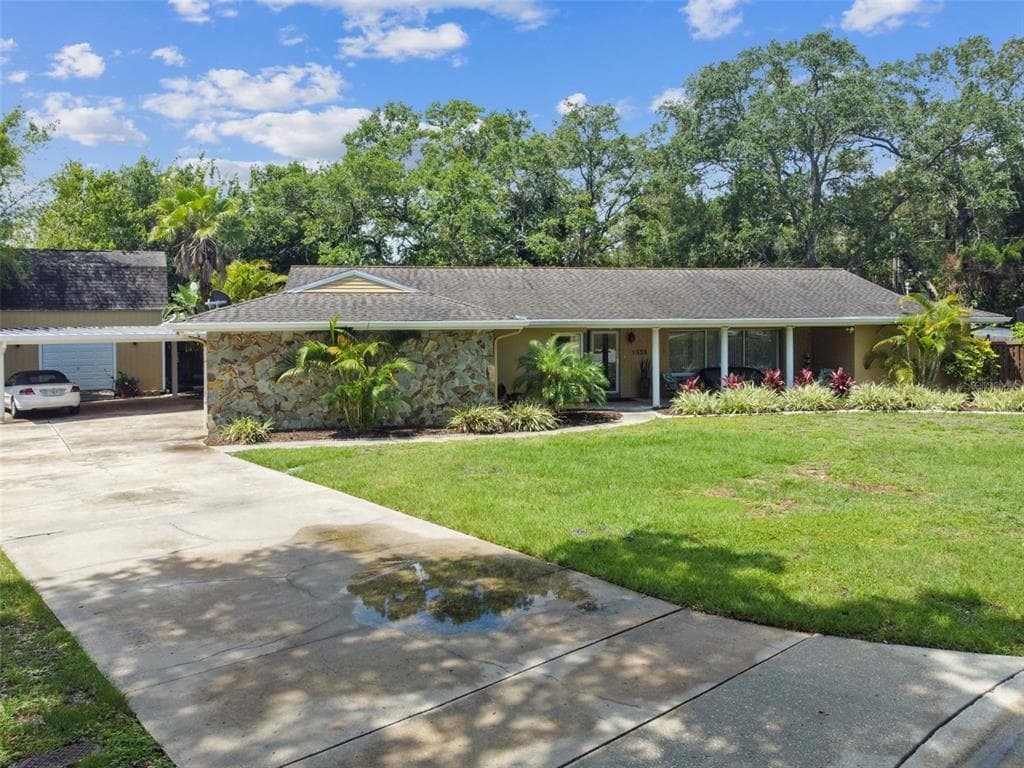 1558 BELLEAIR LANE CLEARWATER, FL 33764