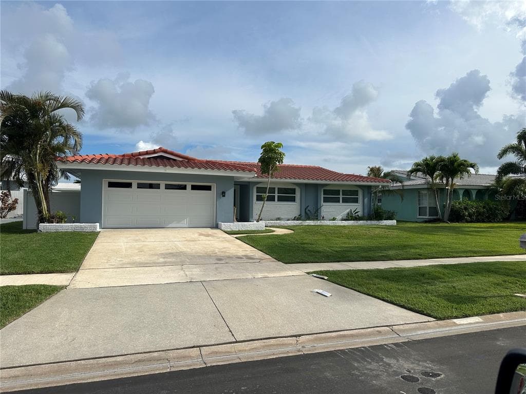 14906 CROWN DRIVE LARGO, FL 33774