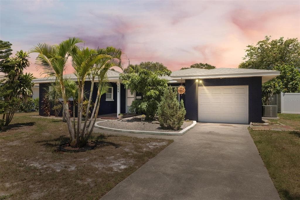 1489 SAN CHARLES DRIVE