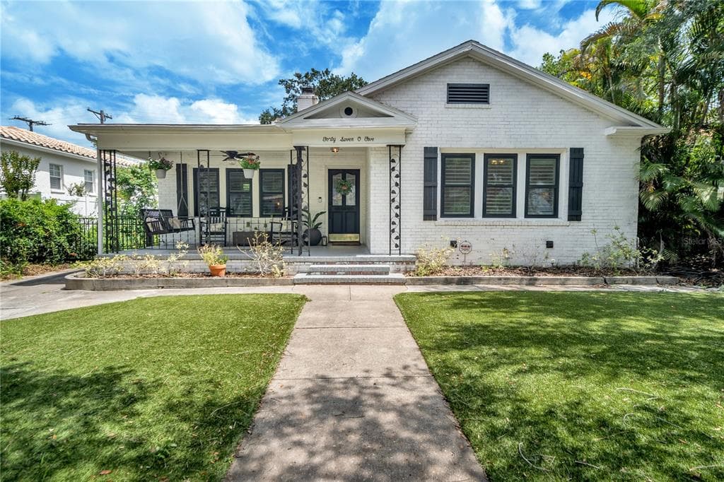 4705 W KENSINGTON AVENUE TAMPA, FL 33629