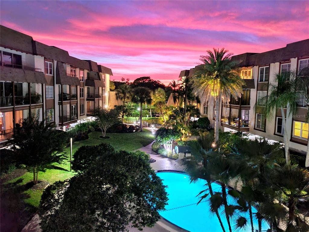 3035 COUNTRYSIDE BOULEVARD UNIT 30B CLEARWATER, FL 33761