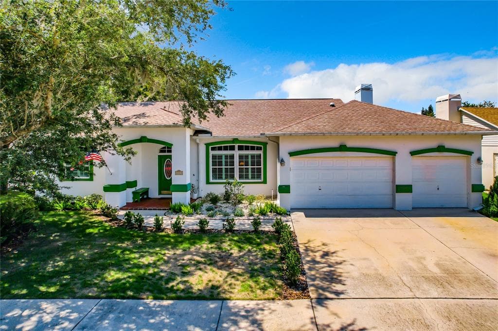 2113 GOLF MANOR BOULEVARD VALRICO, FL 33596