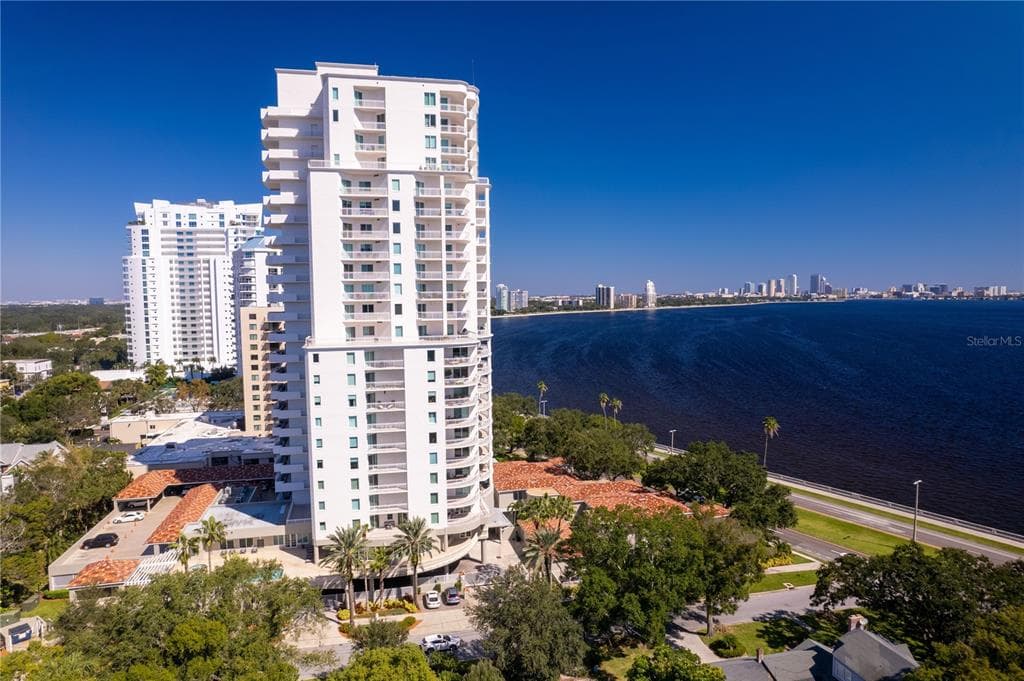 3507 BAYSHORE BOULEVARD UNIT 1401 TAMPA, FL 33629