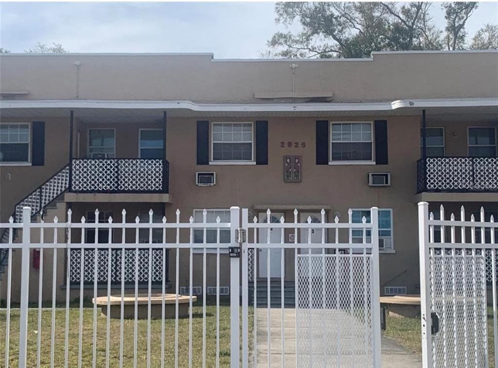 2025 7TH STREET S UNIT 6 ST PETERSBURG, FL 33705